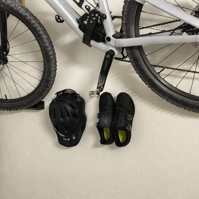 ฐานติดผนังโรงรถสำหรับแขวนรองเท - Cycling Gear Wall Storage บทวิจารณ์และราคา